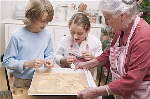 祖母,展示,孙辈,烤盘,圣诞节,饼干
