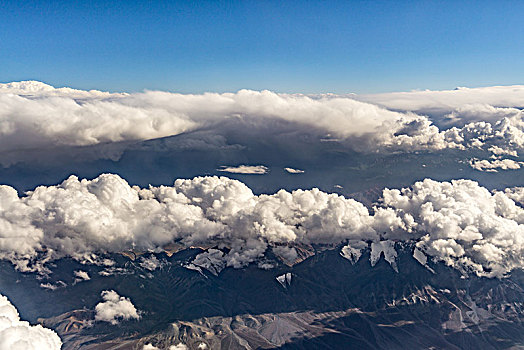 航拍高原山川雪山