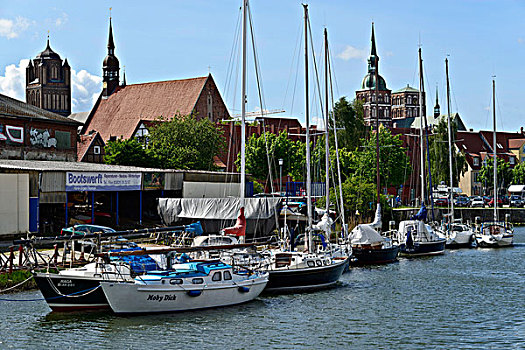 港口,施特拉尔松,老城,教堂,左边,右边,梅克伦堡前波莫瑞州,德国,欧洲