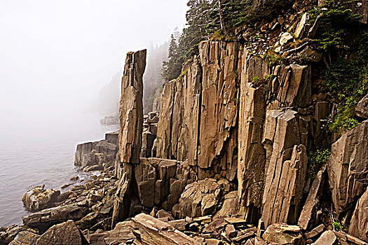 雾,上方,长岛,平衡性,石头,玄武岩,海蚀柱,靠近,新斯科舍省,加拿大