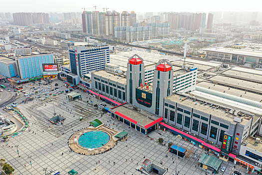 航拍河南郑州火车站