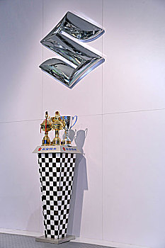 2012年度重庆国际汽车展上展示的铃木轿车徽标