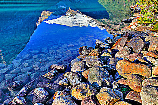 反射,路易斯湖,班芙国家公园,艾伯塔省,加拿大