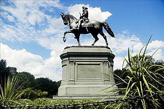 仰视,雕塑,花园,乔治-华盛顿,波士顿公共公园,波士顿,马萨诸塞,美国