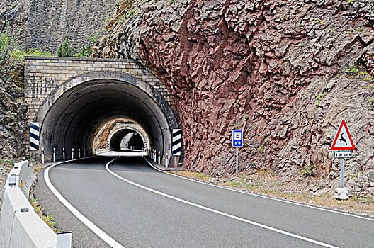 隧道,乡间小路,乡村,比利牛斯山脉,阿拉贡,西班牙
