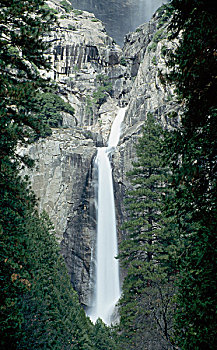 优胜美地瀑布,优胜美地国家公园,加利福尼亚,美国