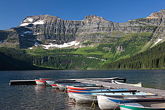 船,码头,湖,山峦,背景,沃特顿,艾伯塔省,加拿大