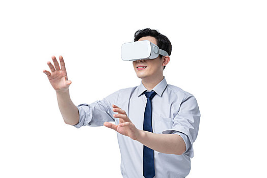 商務(wù)男士使用VR眼鏡