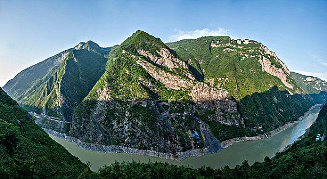 重庆涪陵区武陵群山脚下的,乌江画廊