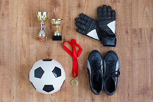 球,足球鞋,手套,奖杯,奖牌