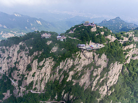 航拍河南洛阳栾川老君山最高峰马鬃岭