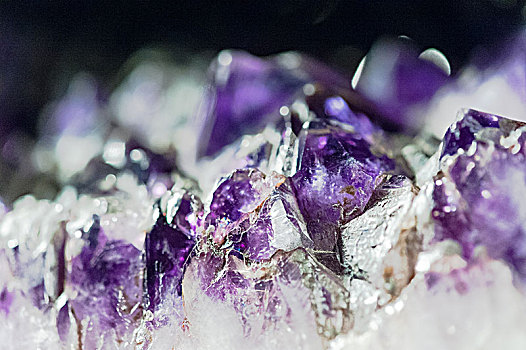 紫水晶矿石标本