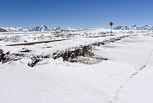 积雪,道路,阿塔卡马沙漠,路标,正面,安第斯山,高原,玻利维亚,南美