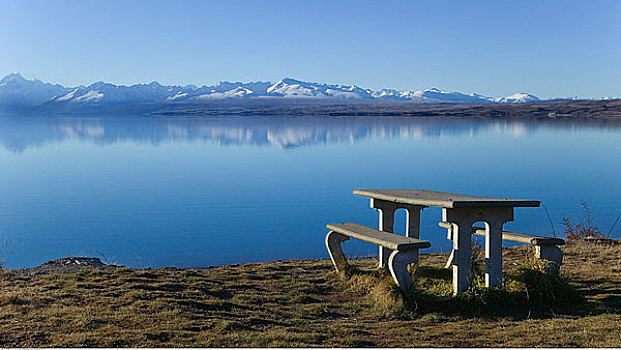 野餐桌,湖,普卡基湖,南阿尔卑斯山,南岛,新西兰