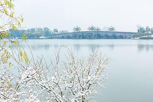 杭州湘湖四亭桥雪景