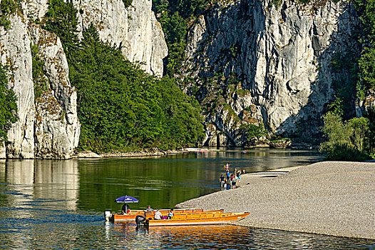 渡轮,船,穿过,多瑙河,峡谷,克尔海姆,下巴伐利亚,巴伐利亚,德国,欧洲