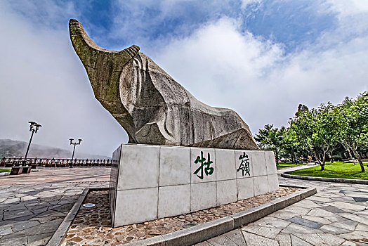 江西省九江市庐山风景区石牛雕像建筑景观