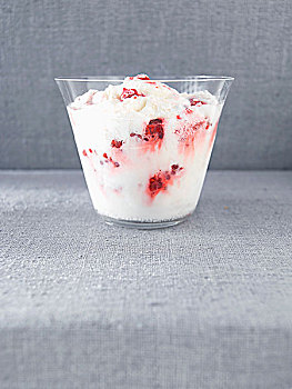 酸奶,树莓冰淇淋,玻璃