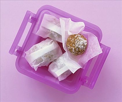 杏仁,球,塑料盒