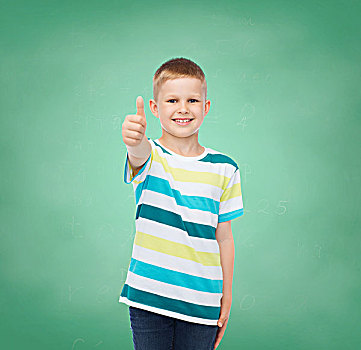 高兴,孩子,学校,教育,人,概念,微笑,小男孩,展示,竖大拇指,上方,绿色,棋盘,背景