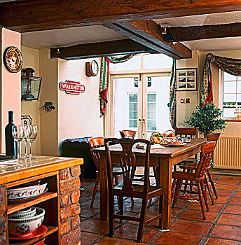 坚实,木质,餐桌,椅子,乡村,厨房,室内,天花板,帘