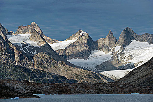 崎岖,山,风景,靠近,支流,峡湾,格陵兰东部,格陵兰