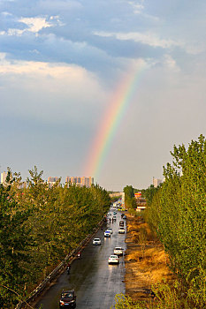 雨后彩虹