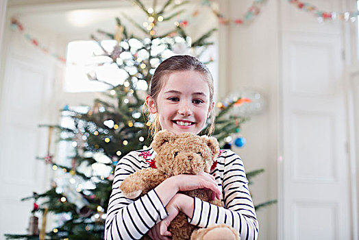 头像,微笑,可爱,女孩,拿着,泰迪熊,正面,圣诞树