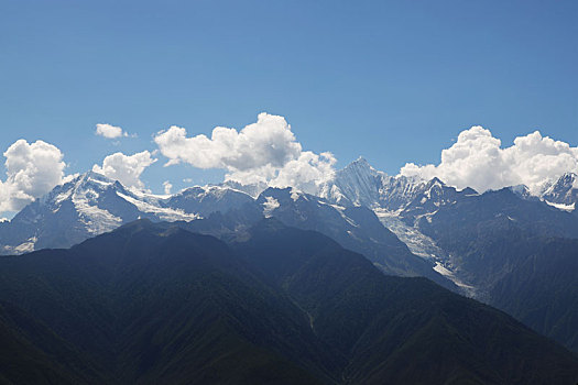 梅里雪山