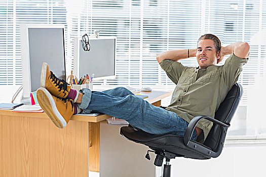 设计师,放松,脚,书桌,现代办公室