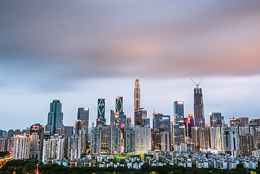 中国广东省深圳市高楼大厦cbd建筑夜景