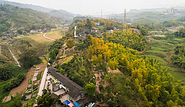 川中丘陵田园风光