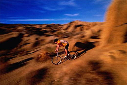 男人,骑自行车,莫哈维沙漠,加利福尼亚,美国