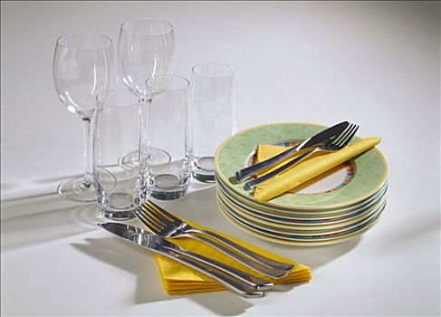 玻璃杯,餐具,黄色,餐巾纸