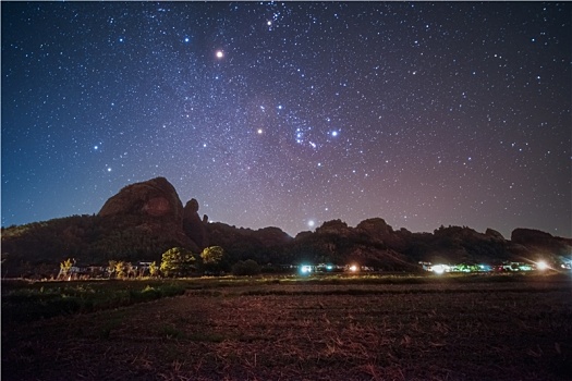 桂林丹霞地貌星空银河