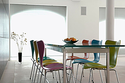 就餐区,白色,阁楼,室内,彩色,20世纪50年代,木椅,餐桌,钢铁