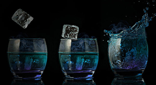 序列,安放,冰,落下,玻璃,蓝色,液体,黑色背景,背景