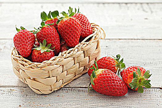 几个,草莓,旁侧,小,篮子