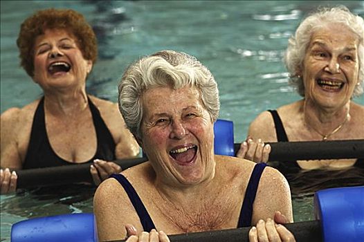 肖像,三个,老年,女人,练习,游泳池