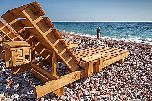 木质,沙滩椅,小女孩,站立,亚德里亚海,海岸,黑山