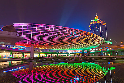 上海五角场环岛下沉式广场