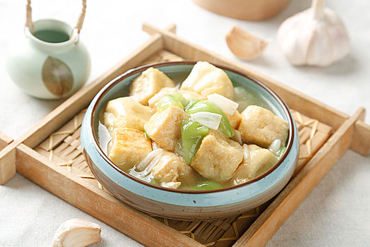 丝瓜炖油豆腐
