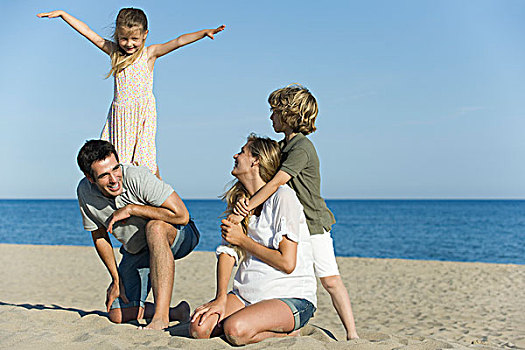 家庭,玩,一起,海滩