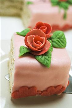 块,生日蛋糕,杏仁糖玫瑰花,蛋糕盘