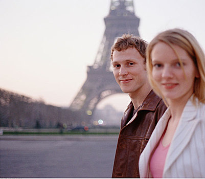 肖像,伴侣,站立,正面,埃菲尔铁塔,巴黎,法国