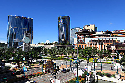 澳门皇冠酒店,假日酒店