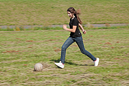 女孩,玩,足球