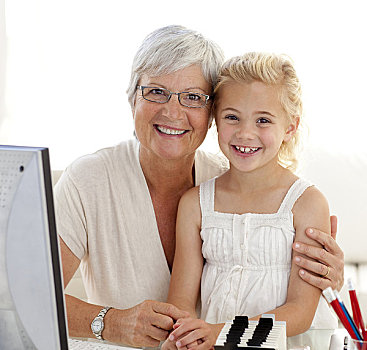 肖像,孙女,祖母,电脑