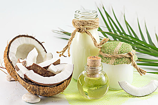 椰子,椰油和椰奶等系列椰子产品