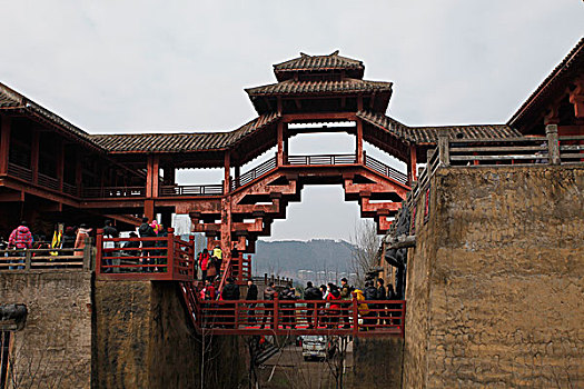 横店,影视基地,古代建筑,房子,木头,秦王宫,城墙,蓝天,城楼,桥